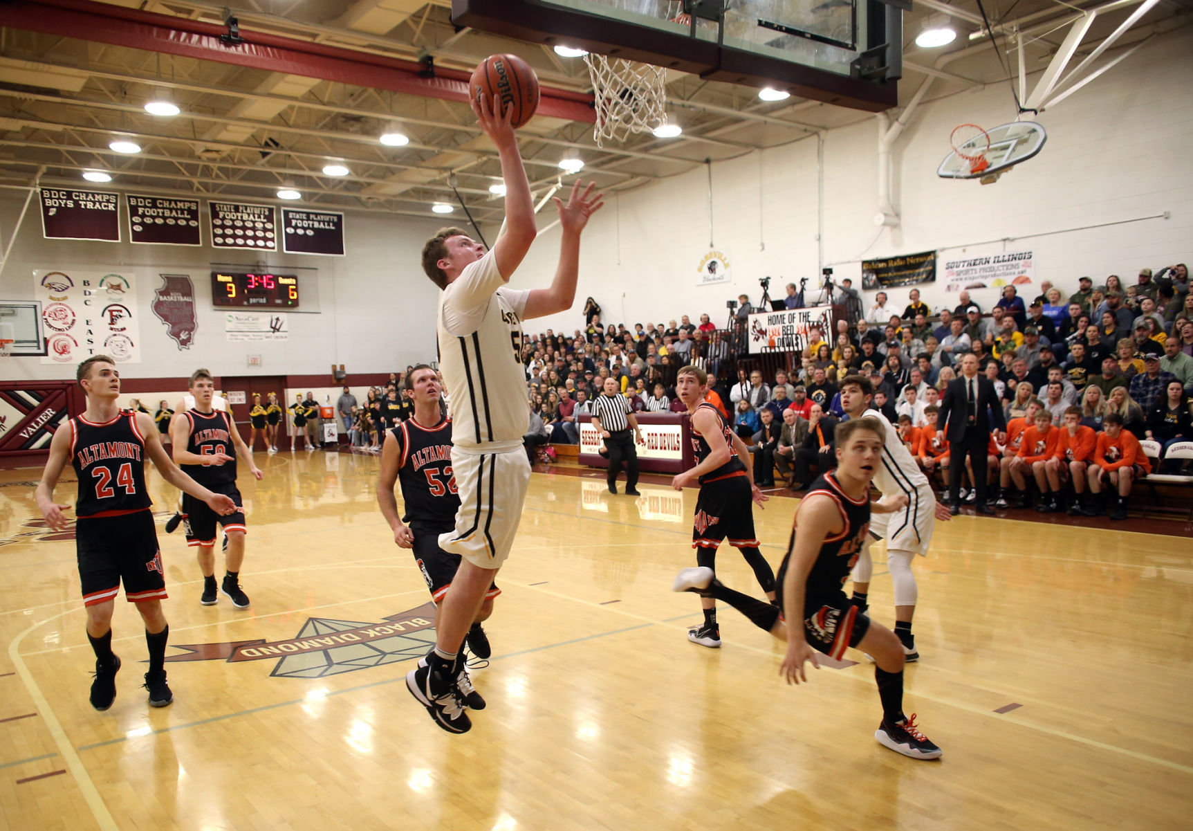 Sesser-Valier Holiday Tournament Championship
